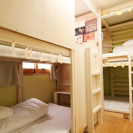 Linker Partyhouse Hotell Andong Exteriör bild