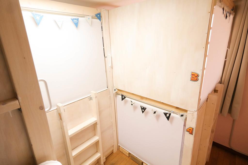 Linker Partyhouse Hotell Andong Exteriör bild