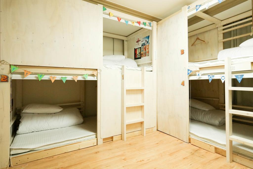 Linker Partyhouse Hotell Andong Exteriör bild